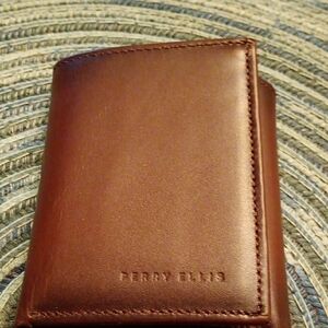 Perry Ellis Rich Brown Leather Card Holder